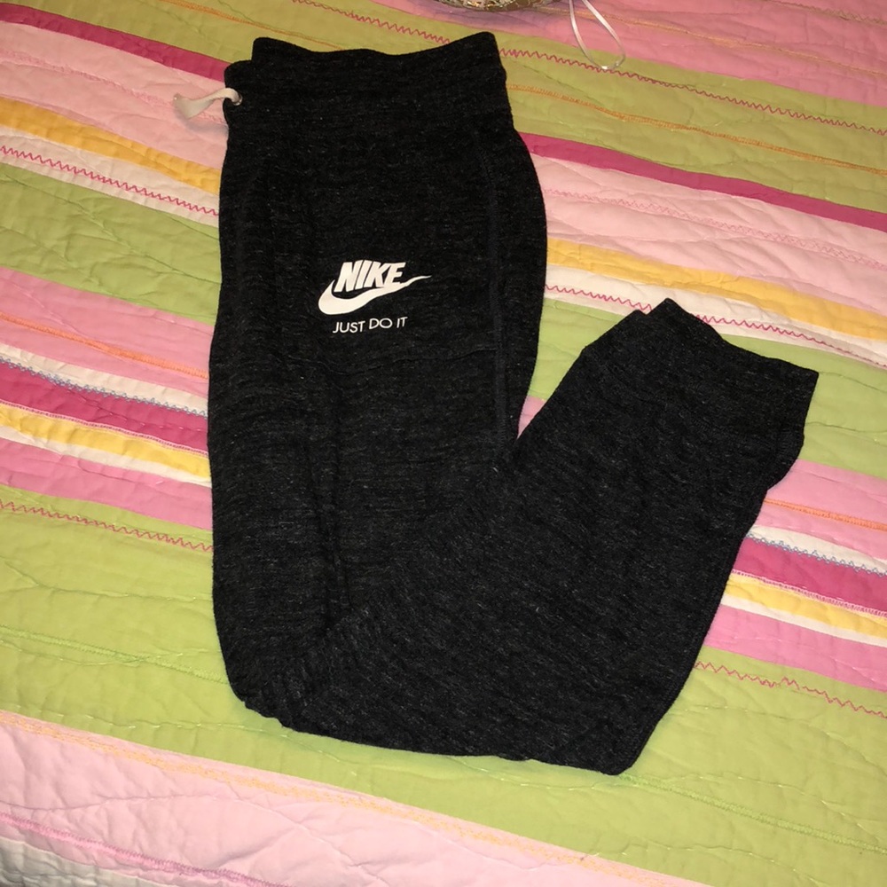 Nike joggers